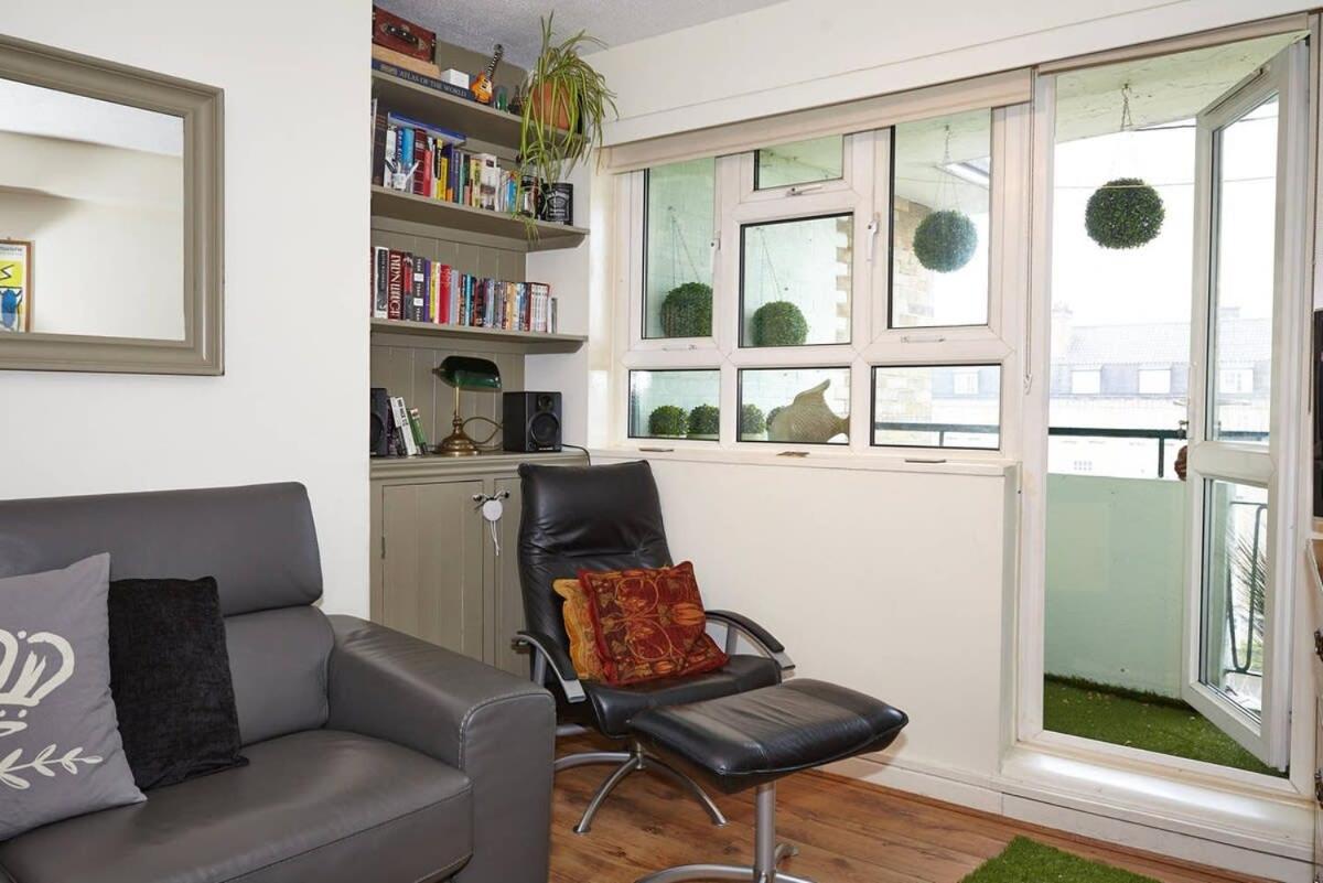 Central Camden Flat With Terrace For 4 People لندن المظهر الخارجي الصورة